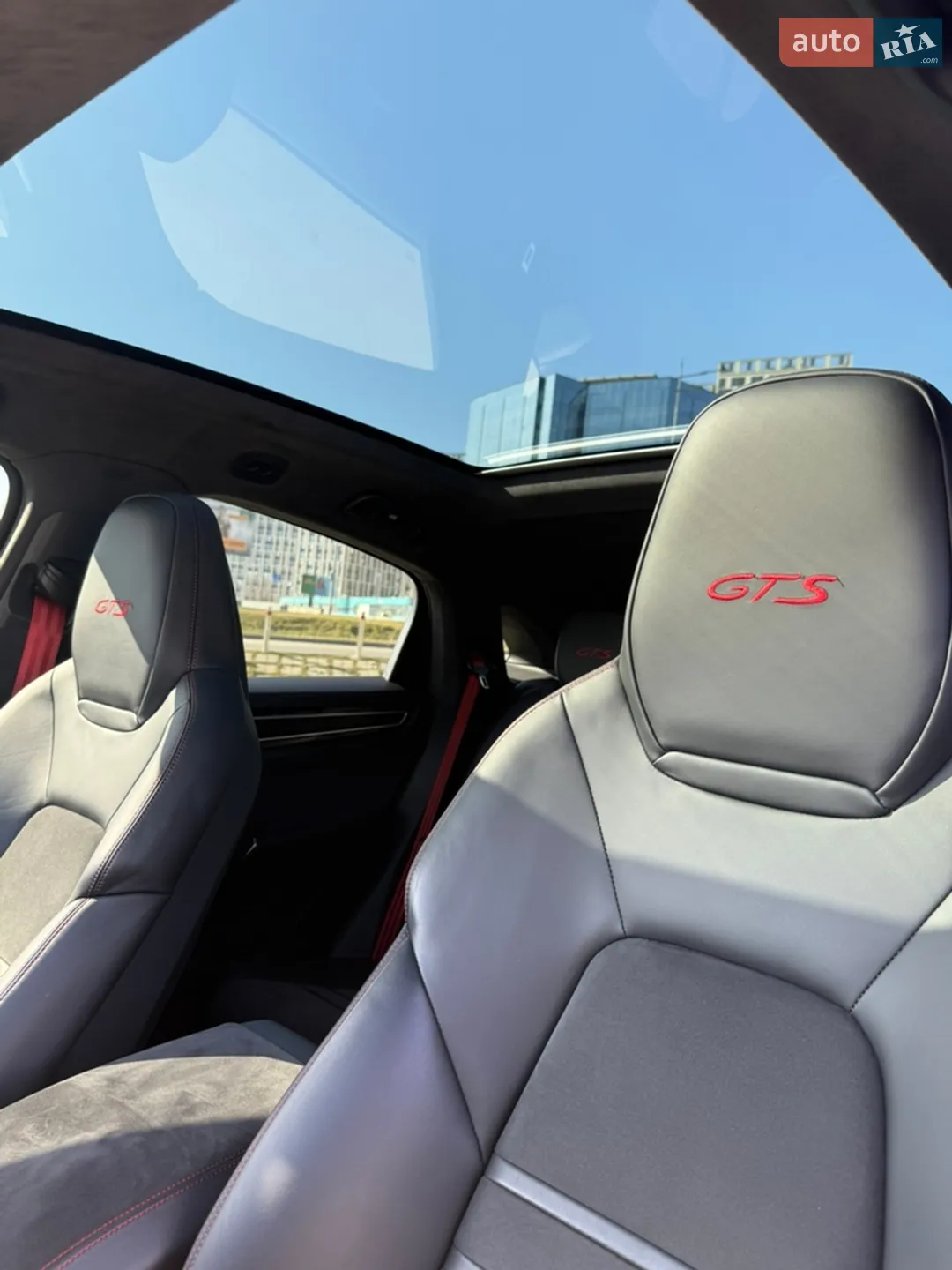 2020 Porsche Cayenne Coupe - мініатюра 15