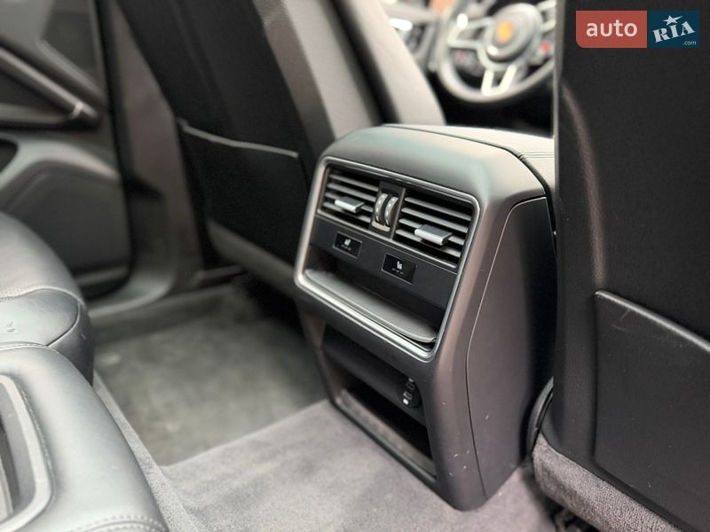 Внедорожник / Кроссовер Porsche Cayenne Coupe 2019 в Днепре фото 21 Внедорожник / Кроссовер Porsche Cayenne Coupe 2019 в Днепре