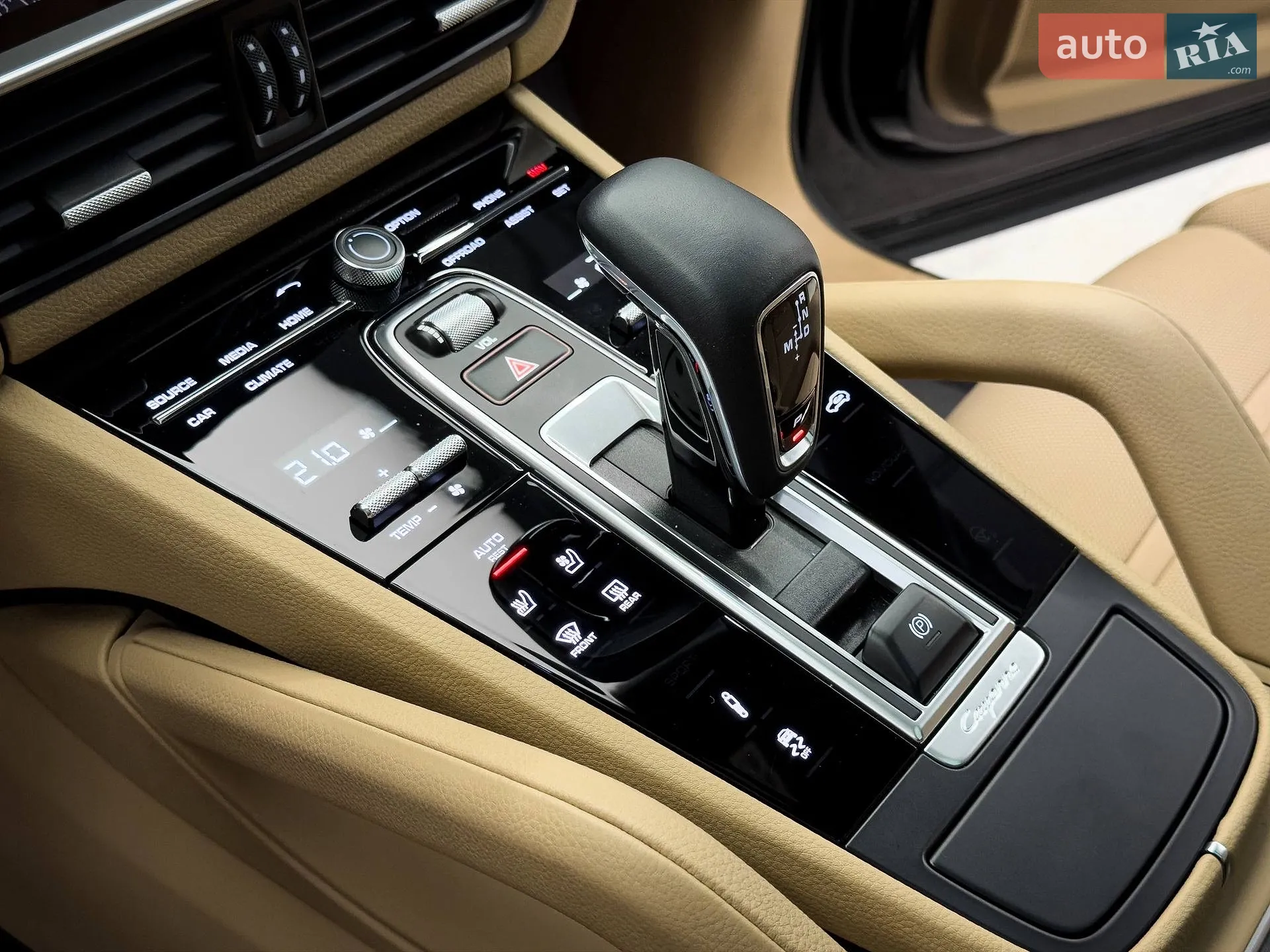 2021 Porsche Cayenne Coupe - мініатюра 33