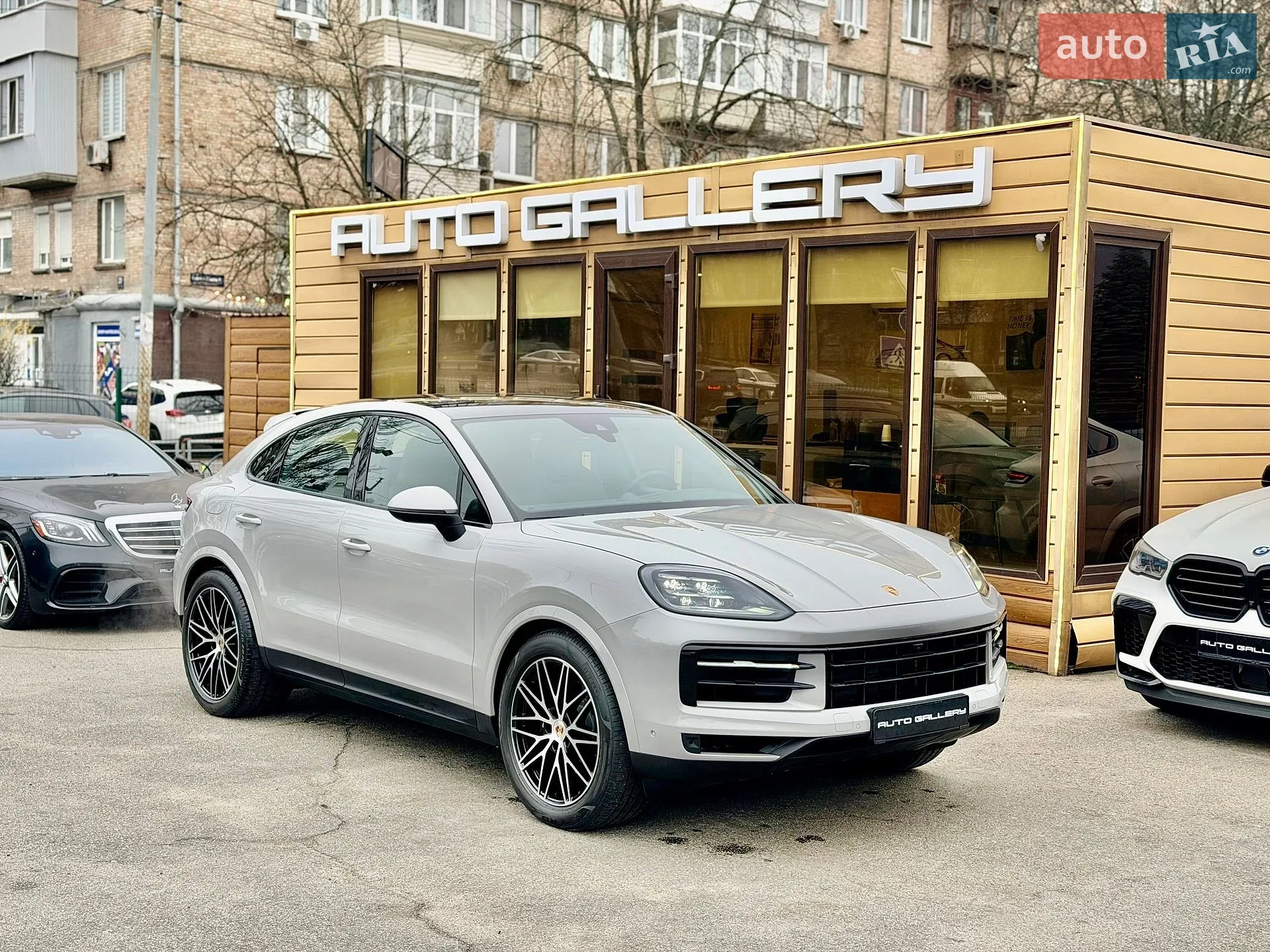 2024 Porsche Cayenne Coupe - мініатюра 3