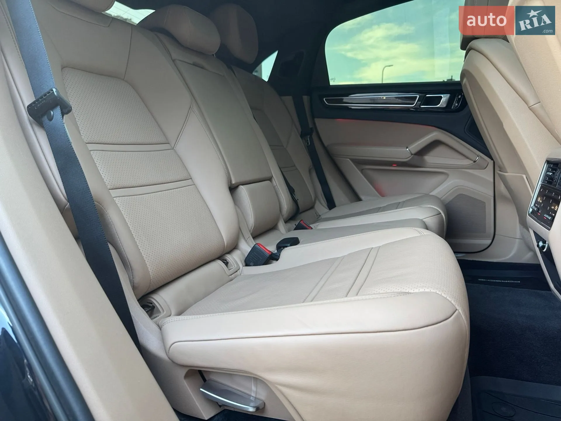 2019 Porsche Cayenne Coupe - мініатюра 48