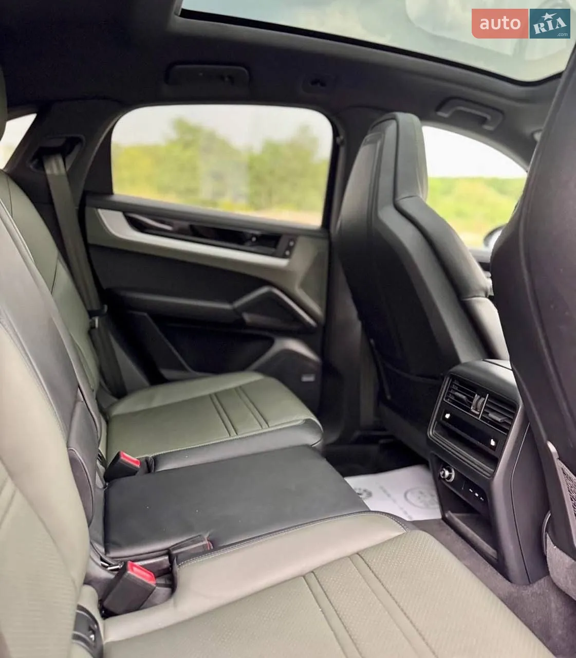 2023 Porsche Cayenne Coupe - мініатюра 7