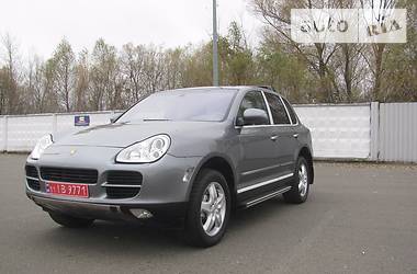 Внедорожник / Кроссовер Porsche Cayenne 2003 в 
