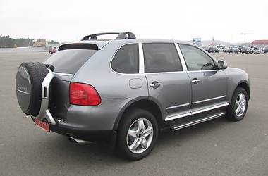 Внедорожник / Кроссовер Porsche Cayenne 2003 в 