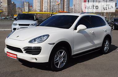 Внедорожник / Кроссовер Porsche Cayenne 2012 в Киеве