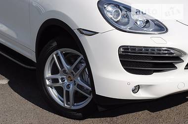 Внедорожник / Кроссовер Porsche Cayenne 2012 в Киеве