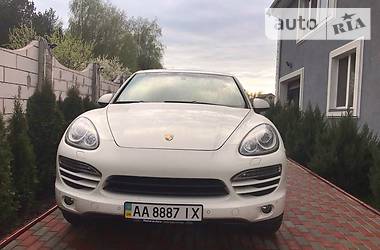 Позашляховик / Кросовер Porsche Cayenne 2011 в 