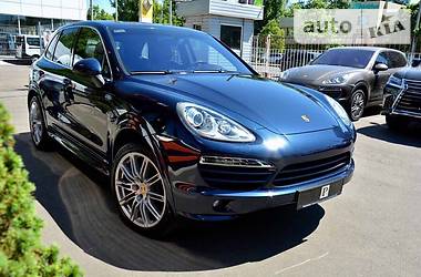 Позашляховик / Кросовер Porsche Cayenne 2013 в 
