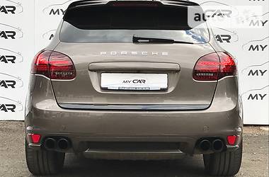 Внедорожник / Кроссовер Porsche Cayenne 2013 в Киеве