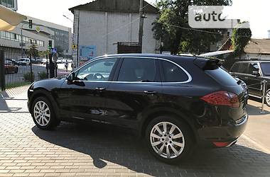 Внедорожник / Кроссовер Porsche Cayenne 2012 в Киеве