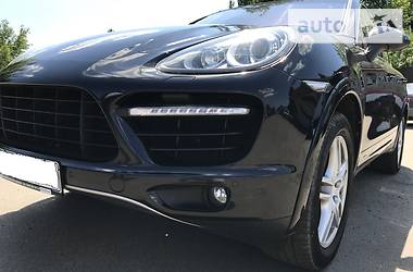 Позашляховик / Кросовер Porsche Cayenne 2010 в Києві