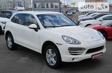 Внедорожник / Кроссовер Porsche Cayenne 2011 в Киеве