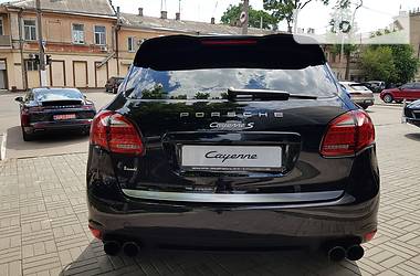 Внедорожник / Кроссовер Porsche Cayenne 2011 в Одессе