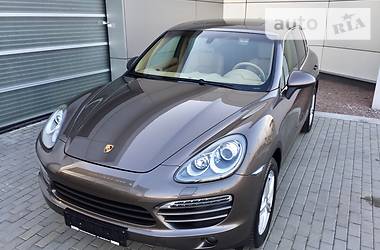 Внедорожник / Кроссовер Porsche Cayenne 2012 в Киеве