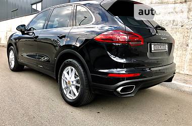 Внедорожник / Кроссовер Porsche Cayenne 2016 в Киеве