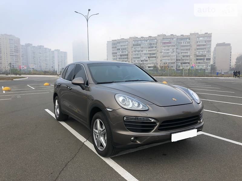 Внедорожник / Кроссовер Porsche Cayenne 2012 в Киеве