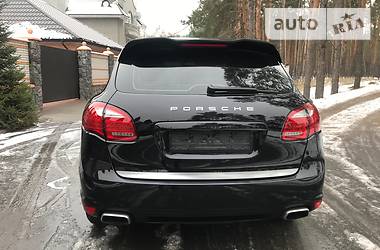 Внедорожник / Кроссовер Porsche Cayenne 2011 в Киеве