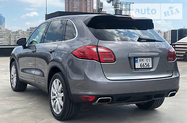 Внедорожник / Кроссовер Porsche Cayenne 2011 в Киеве