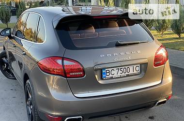 Внедорожник / Кроссовер Porsche Cayenne 2011 в Львове