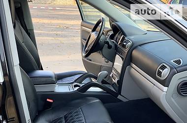 Внедорожник / Кроссовер Porsche Cayenne 2004 в 