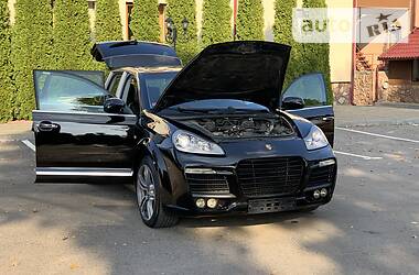 Внедорожник / Кроссовер Porsche Cayenne 2004 в 