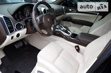 Внедорожник / Кроссовер Porsche Cayenne 2011 в 