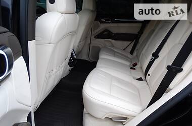 Внедорожник / Кроссовер Porsche Cayenne 2011 в 