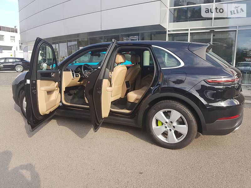 Внедорожник / Кроссовер Porsche Cayenne 2018 в Днепре