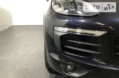 Внедорожник / Кроссовер Porsche Cayenne 2017 в 