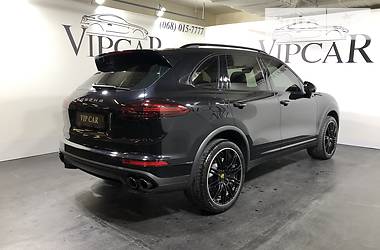 Внедорожник / Кроссовер Porsche Cayenne 2017 в 