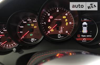 Внедорожник / Кроссовер Porsche Cayenne 2017 в 