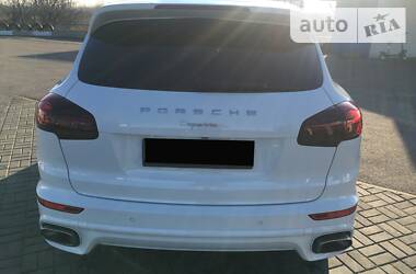 Внедорожник / Кроссовер Porsche Cayenne 2015 в Запорожье