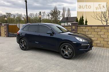 Внедорожник / Кроссовер Porsche Cayenne 2011 в 