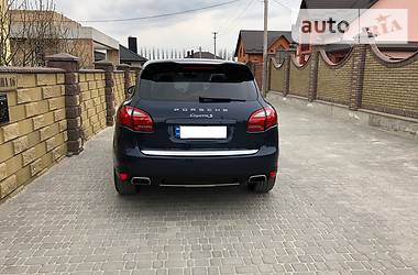 Внедорожник / Кроссовер Porsche Cayenne 2011 в 