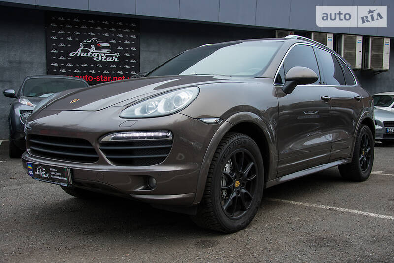 Внедорожник / Кроссовер Porsche Cayenne 2010 в 