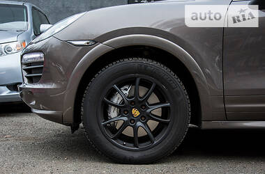 Внедорожник / Кроссовер Porsche Cayenne 2010 в 