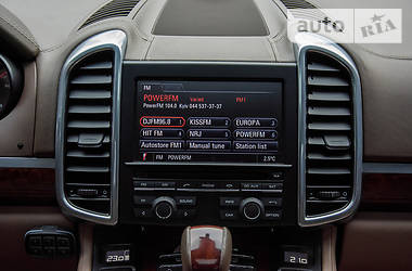 Внедорожник / Кроссовер Porsche Cayenne 2010 в 