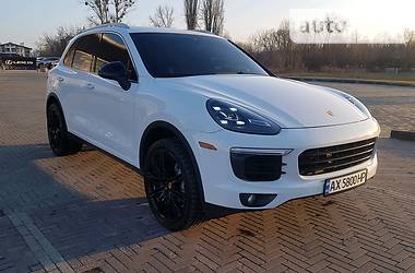 Внедорожник / Кроссовер Porsche Cayenne 2014 в Черновцах