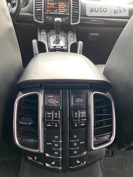 Позашляховик / Кросовер Porsche Cayenne 2013 в Кременчуці