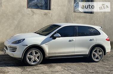 Позашляховик / Кросовер Porsche Cayenne 2013 в 