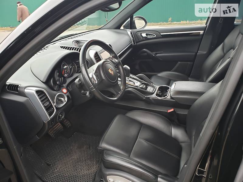 Позашляховик / Кросовер Porsche Cayenne 2014 в Івано-Франківську