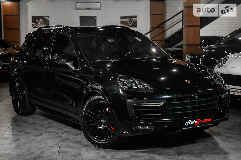 Позашляховик / Кросовер Porsche Cayenne 2017 в Одесі