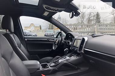 Внедорожник / Кроссовер Porsche Cayenne 2015 в 