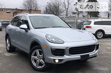 Внедорожник / Кроссовер Porsche Cayenne 2015 в 