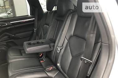 Внедорожник / Кроссовер Porsche Cayenne 2015 в 
