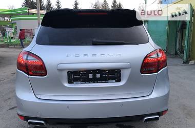 Позашляховик / Кросовер Porsche Cayenne 2013 в 