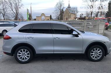 Позашляховик / Кросовер Porsche Cayenne 2013 в 