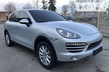 Позашляховик / Кросовер Porsche Cayenne 2013 в 