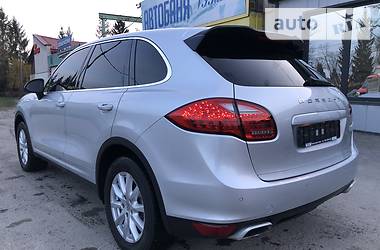 Позашляховик / Кросовер Porsche Cayenne 2013 в 