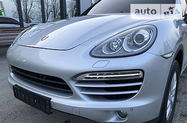 Позашляховик / Кросовер Porsche Cayenne 2013 в 
